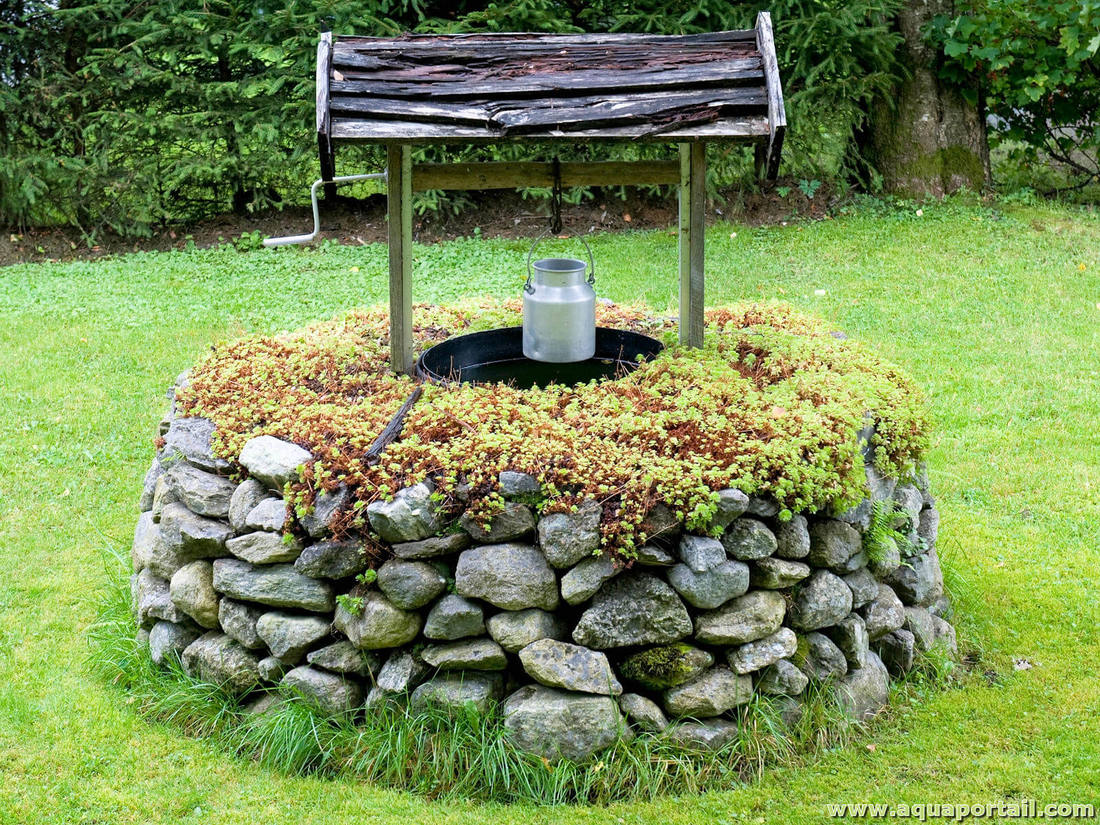 So bohren Sie selbst einen Wasserbrunnen mit einer Handerdbohrung